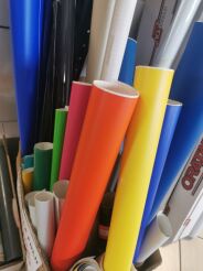 Wyprzedaż folii samoprzylepnych kolorowych ORACAL 1m2