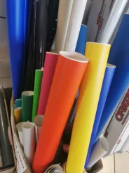 Wyprzedaż folii samoprzylepnych kolorowych ORACAL 1m2