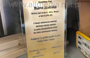 Statuetka szklana podizękowanie 22cm z etui