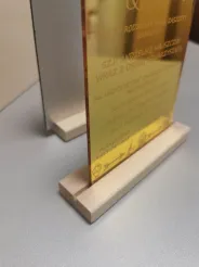 Podstawka drewniana 15cm GRAWER napis